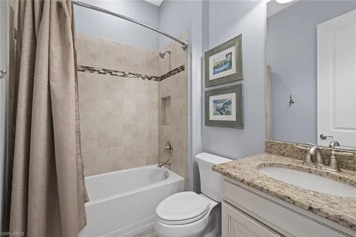 9515 Campanile Cir, Naples, Florida 34114