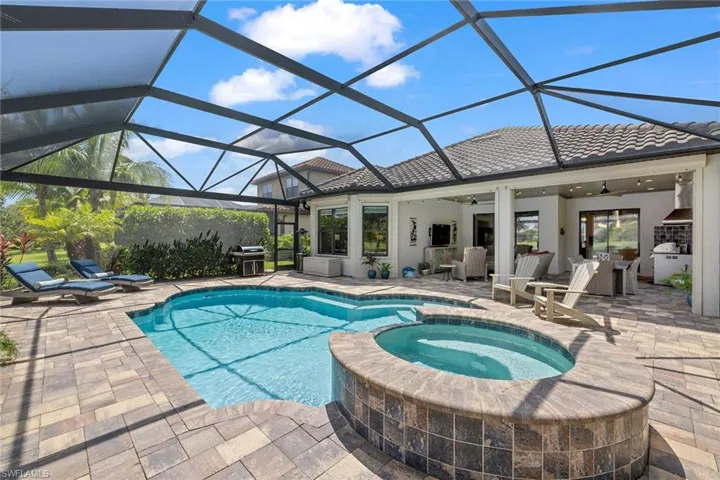 9515 Campanile Cir, Naples, Florida 34114