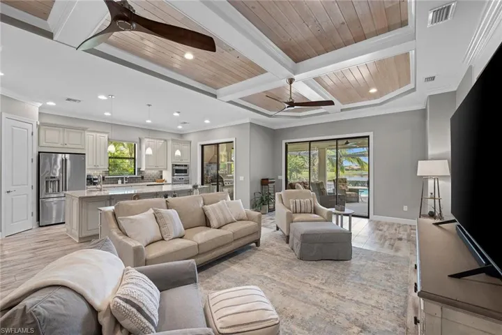 9515 Campanile Cir, Naples, Florida 34114