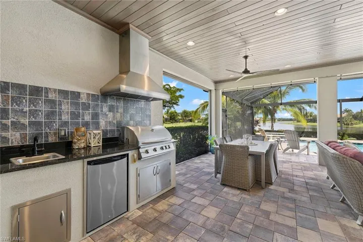 9515 Campanile Cir, Naples, Florida 34114
