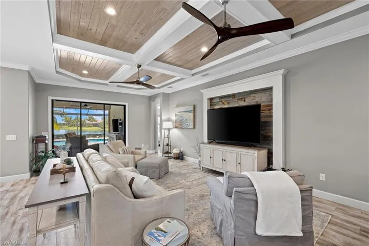 9515 Campanile Cir, Naples, Florida 34114