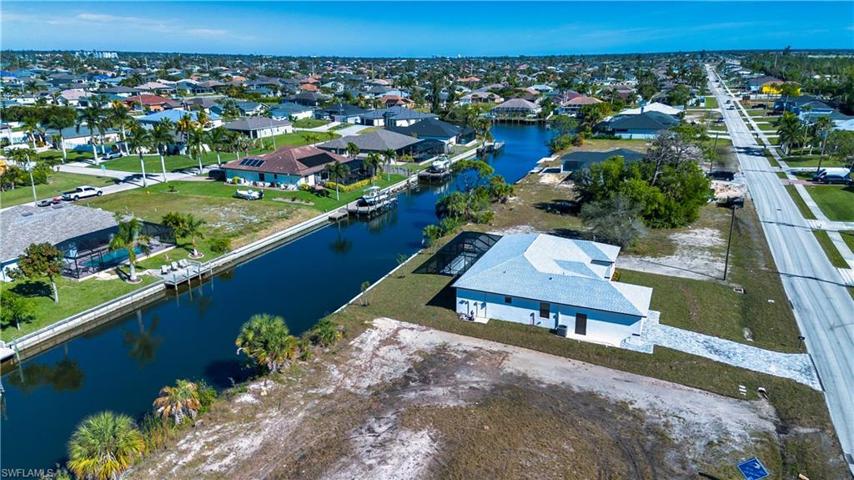 2305 SW 32nd ST, CAPE CORAL FL 33914