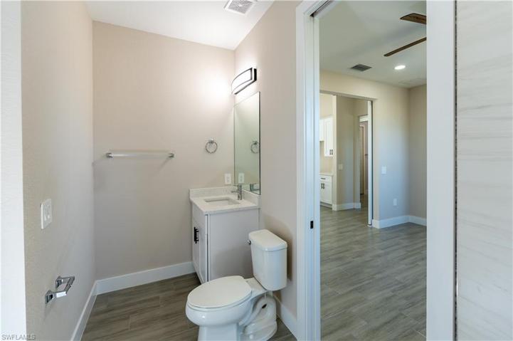 2305 SW 32nd ST, CAPE CORAL FL 33914