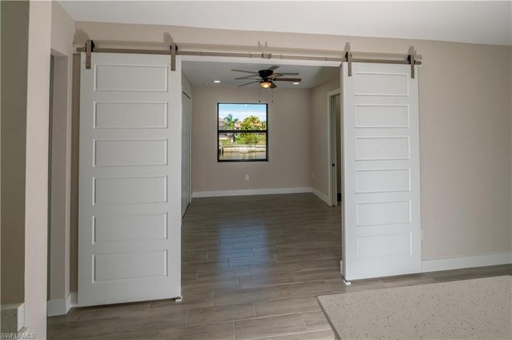 2305 SW 32nd ST, CAPE CORAL FL 33914