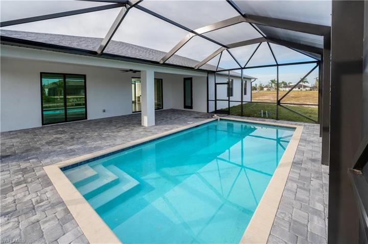 2305 SW 32nd ST, CAPE CORAL FL 33914