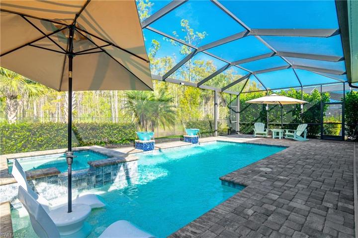 Just another view of this gorgeous outdoor living space.