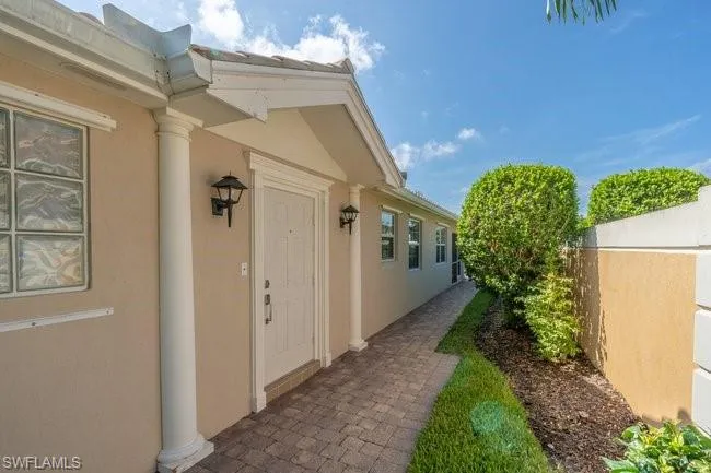 7872 Umberto Ct, Naples, Florida 34114