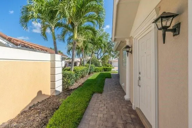 7872 Umberto Ct, Naples, Florida 34114