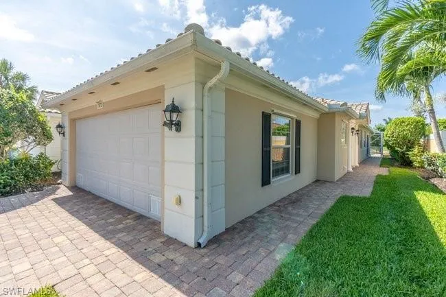 7872 Umberto Ct, Naples, Florida 34114