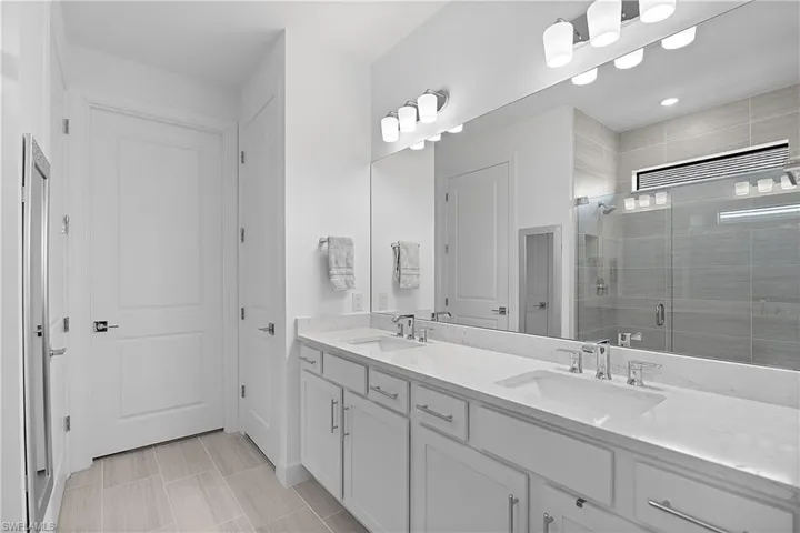20549 Pebble Glen Dr, Estero, Florida 33928