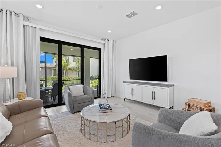 20549 Pebble Glen Dr, Estero, Florida 33928