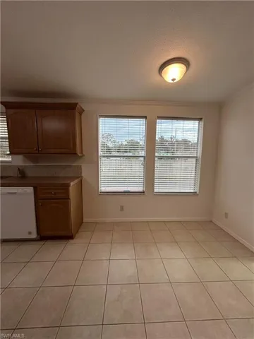 3077  Longview  LN, North Fort Myers, FL 33917