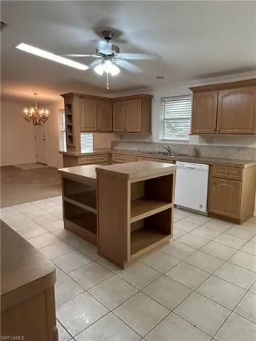 3077  Longview  LN, North Fort Myers, FL 33917