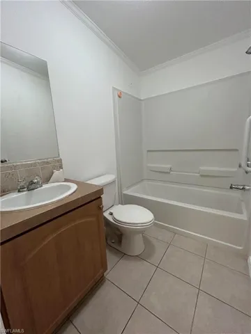 3077  Longview  LN, North Fort Myers, FL 33917