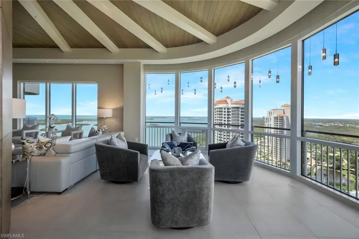 The perfect spot for your favorite cocktail just before dinner!