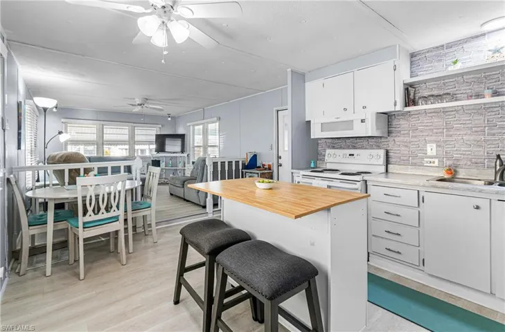 5558 Palm Beach Blvd 45, Fort Myers, Florida 33905