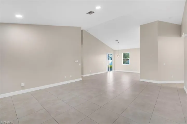 1133 Sw Trafalgar Pkwy, Cape Coral, Florida 33991