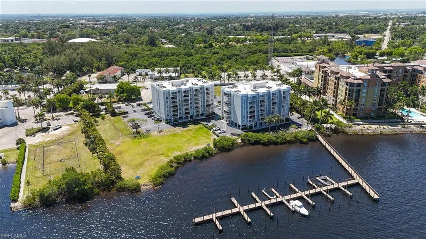 2885  Palm Beach  BLVD, Fort Myers, FL 33916