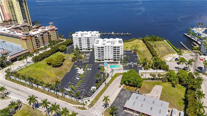2885  Palm Beach  BLVD, Fort Myers, FL 33916