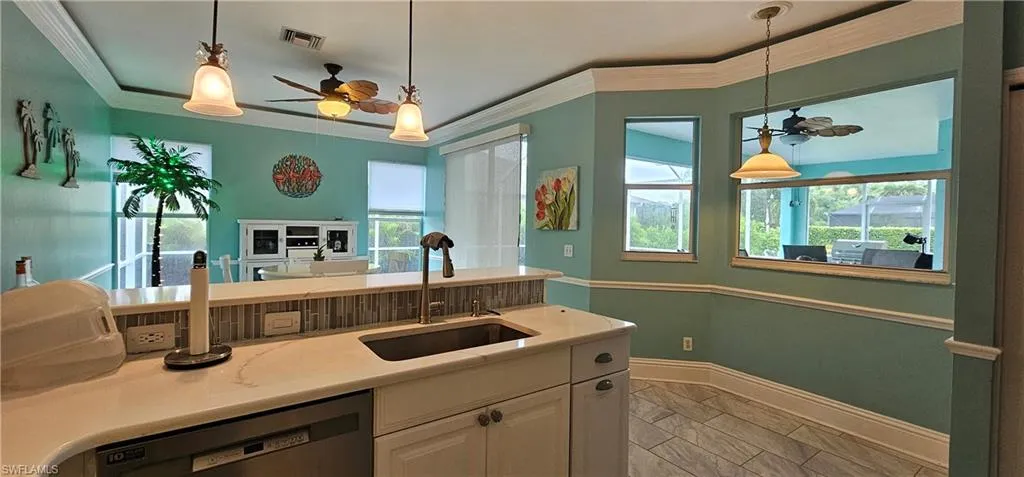 520 Crossfield Cir, Naples, Florida 34104