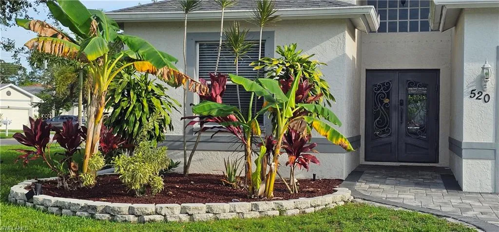 520 Crossfield Cir, Naples, Florida 34104