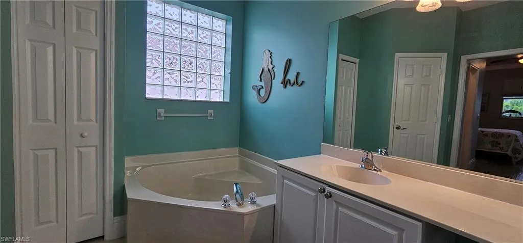 520 Crossfield Cir, Naples, Florida 34104