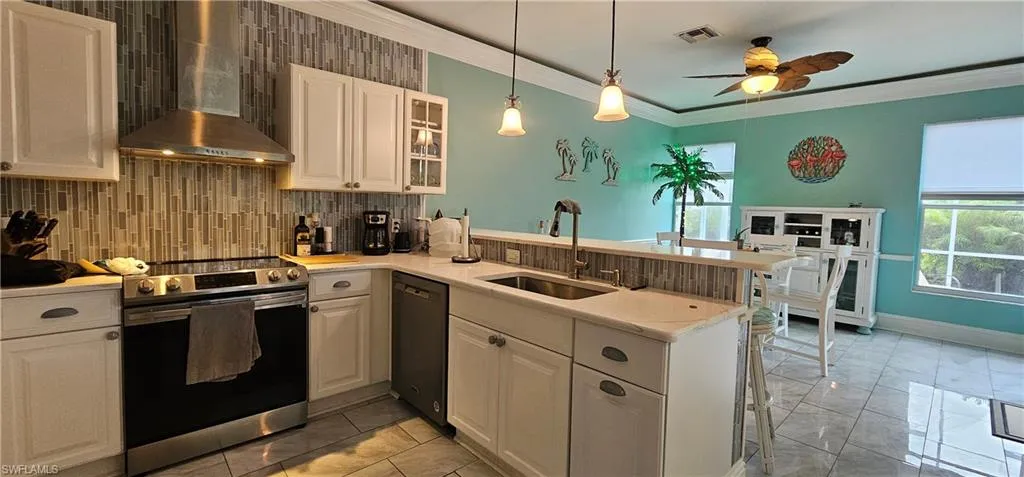520 Crossfield Cir, Naples, Florida 34104