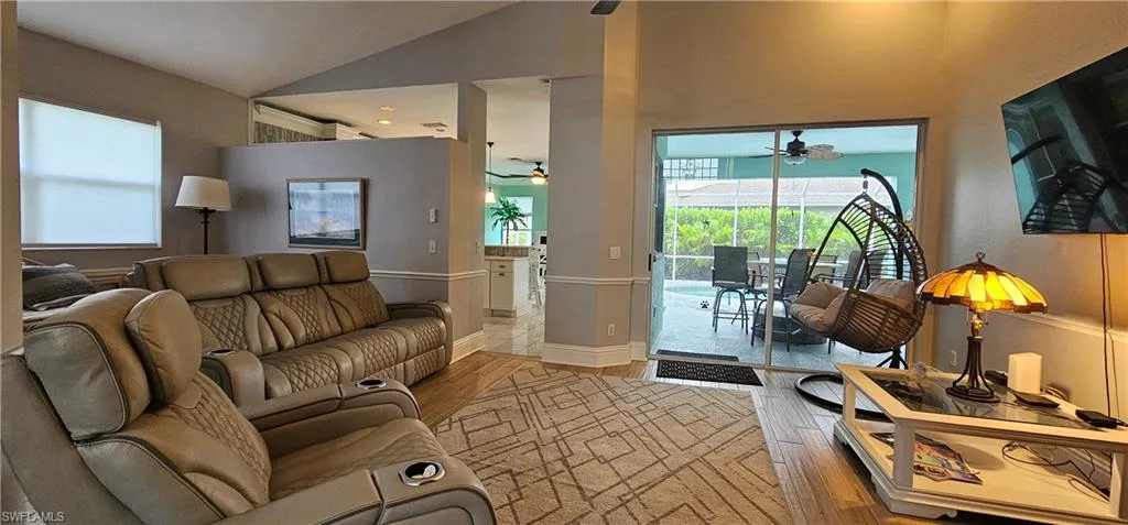 520 Crossfield Cir, Naples, Florida 34104