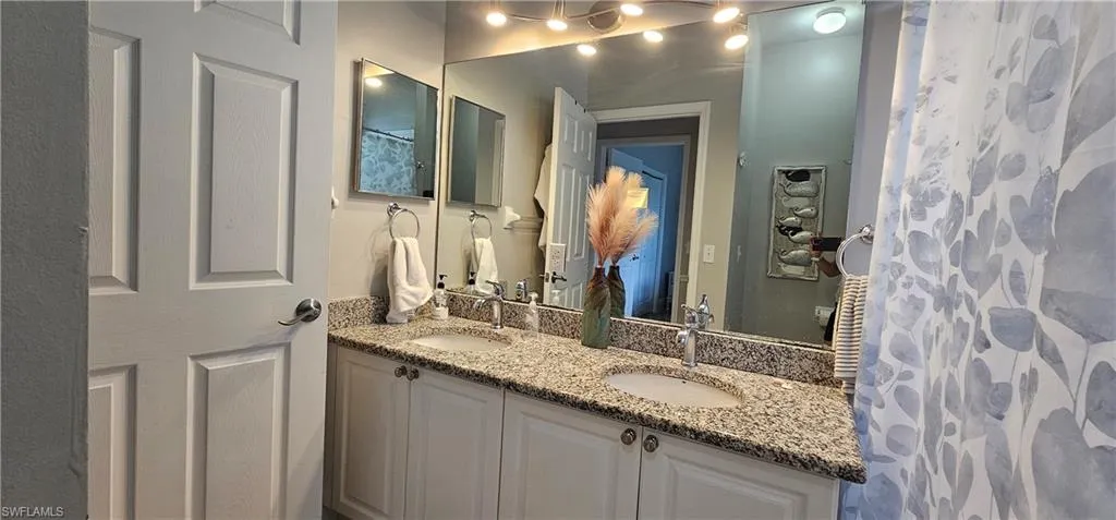 520 Crossfield Cir, Naples, Florida 34104