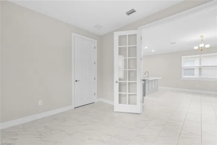 3rd bedroom/den