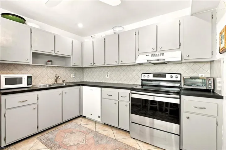 550 Teryl Rd 2302, Naples, Florida 34112
