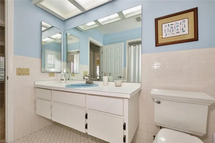 Guest bath.