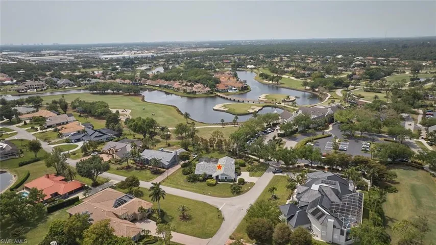 Bird's eye view featuring a residential view and a water view.