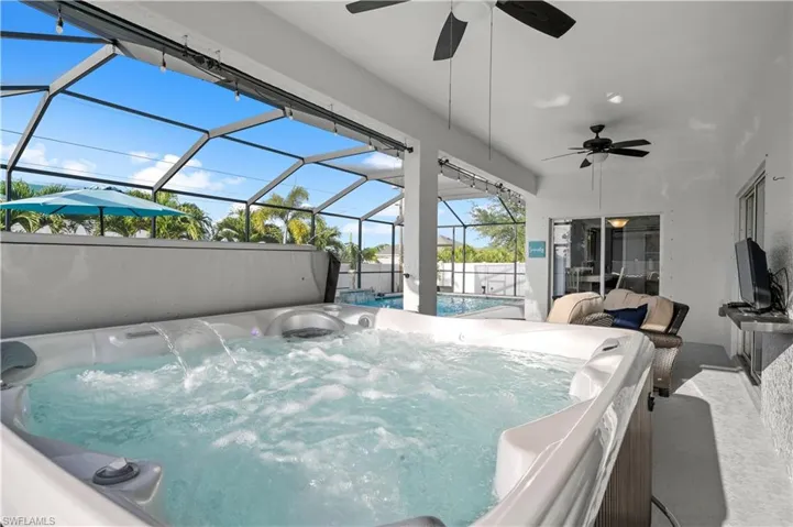 337 NE 20th  TER, Cape Coral, FL 33909