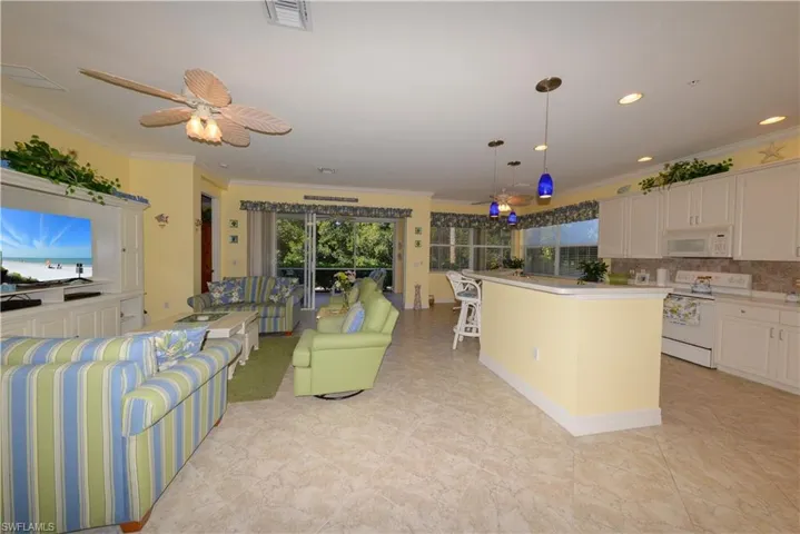 Spacious Open Great-room and Kitchen
