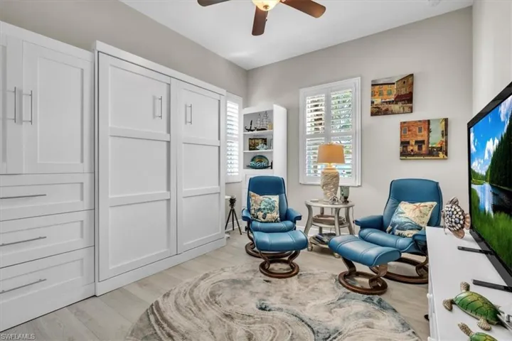 Murphy bed