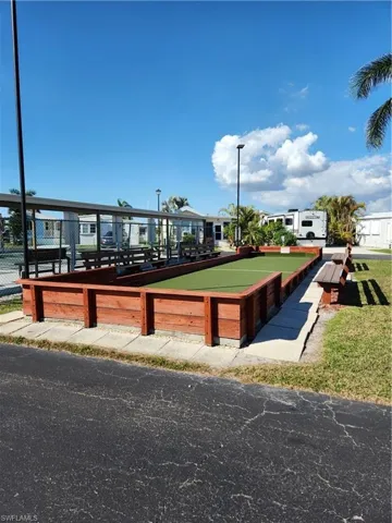 Surrounding community with a bocce ball area