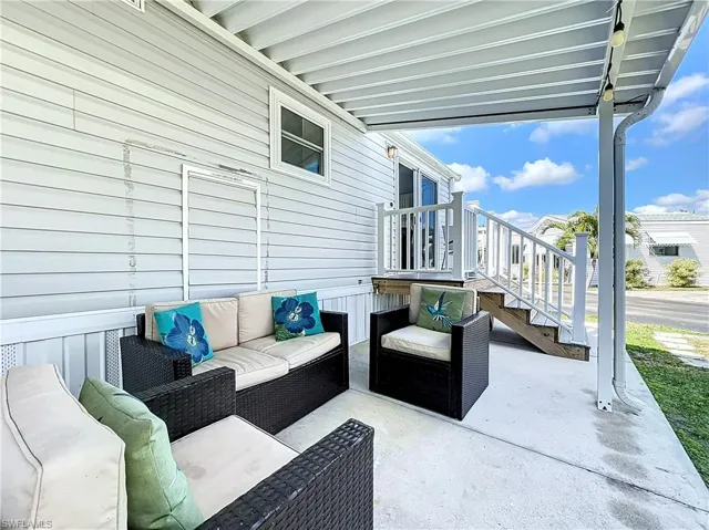 View of patio / terrace featuring outdoor lounge area