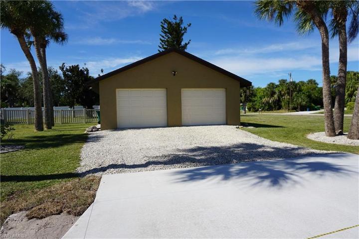 26'x29' garage