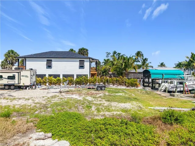 1339 Santos Rd, Fort Myers Beach, Florida 33931