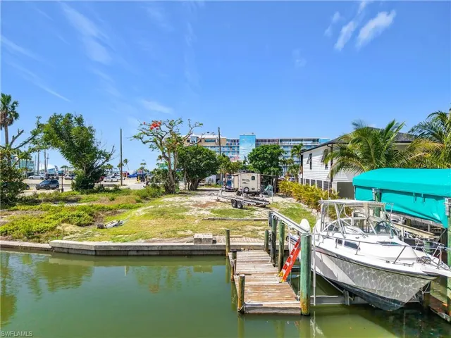 1339 Santos Rd, Fort Myers Beach, Florida 33931