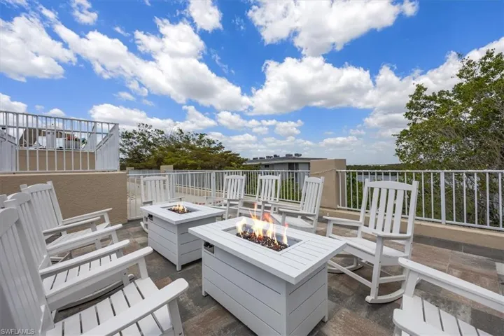 410  Bayfront  PL, Naples, FL 34102