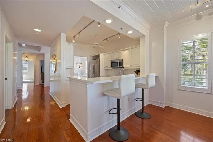 410  Bayfront  PL, Naples, FL 34102