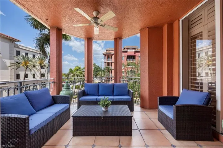 410  Bayfront  PL, Naples, FL 34102