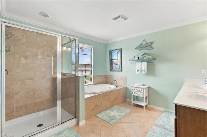 3836 Ruby Way, Naples, Florida 34114