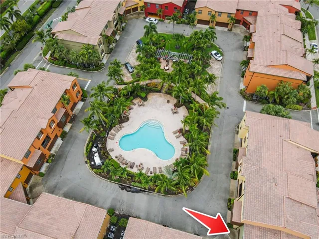 View of birds eye view of the courtyard with serene pool