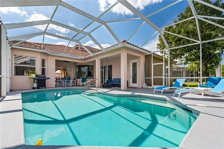 Lanai & Pool Deck
