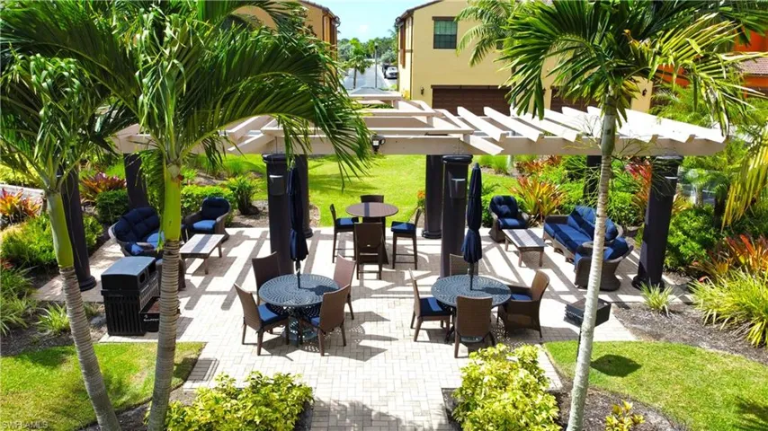 9055  Capistrano N ST, Naples, FL 34113