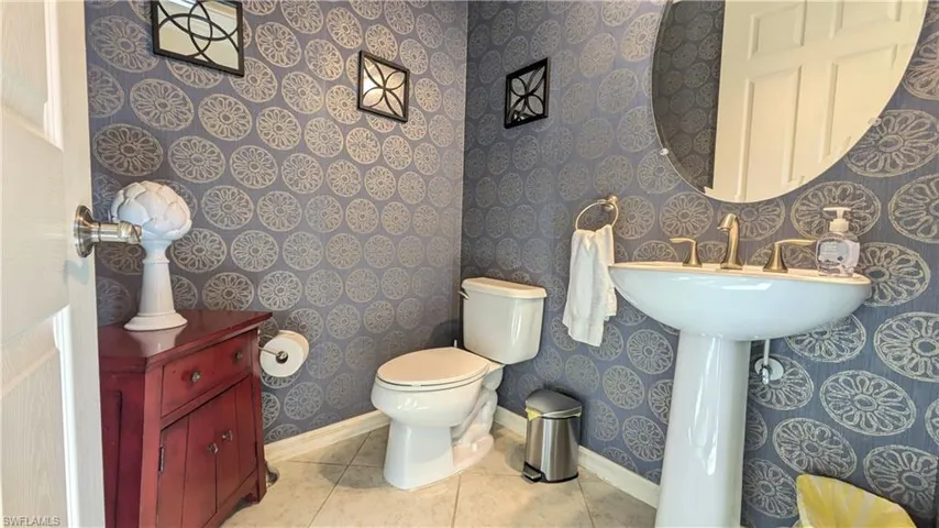 9055  Capistrano N ST, Naples, FL 34113