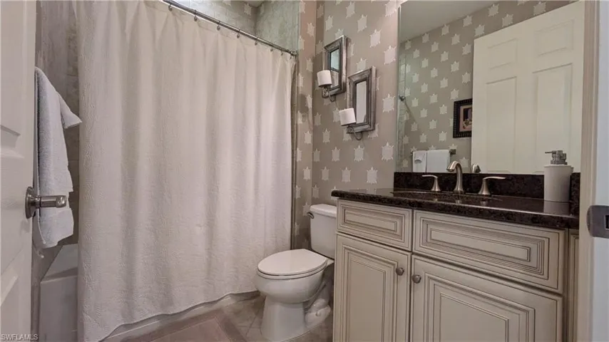 9055  Capistrano N ST, Naples, FL 34113